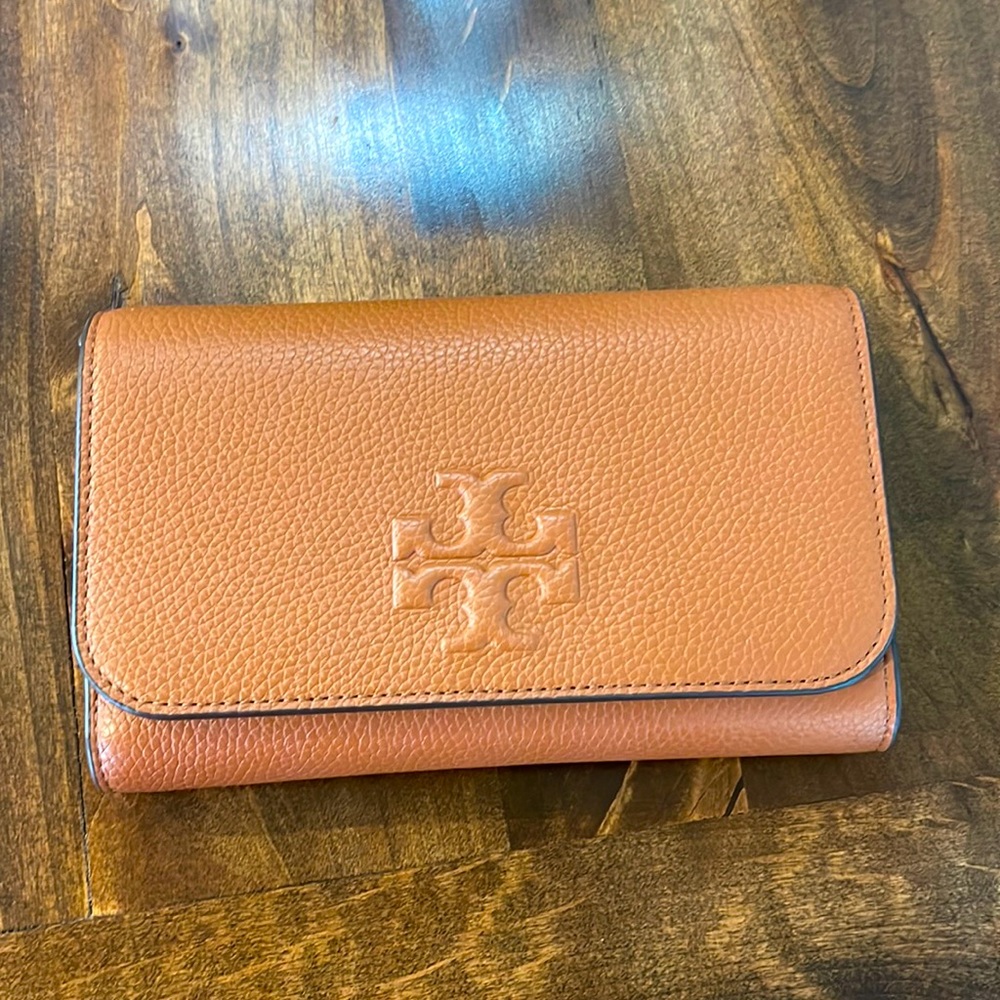 NWOT Authentic Tory Burch crossbody bag